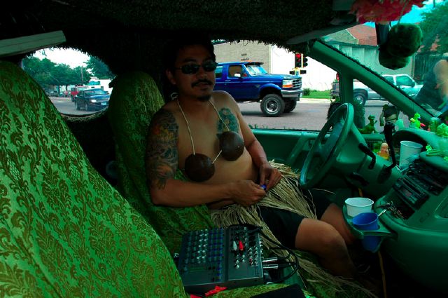 04artcar069