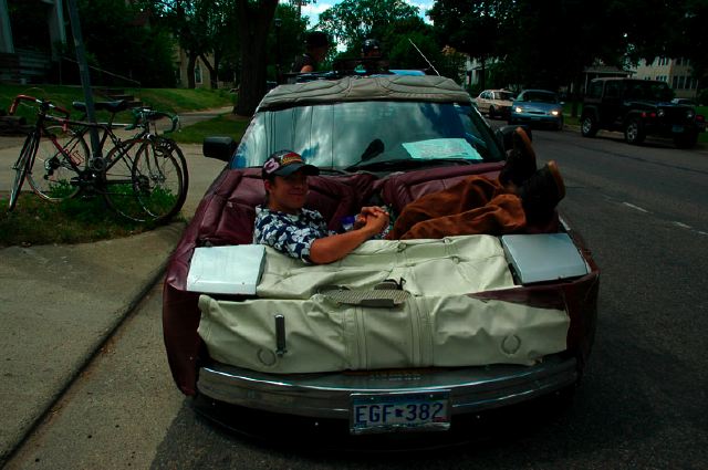 04artcar075