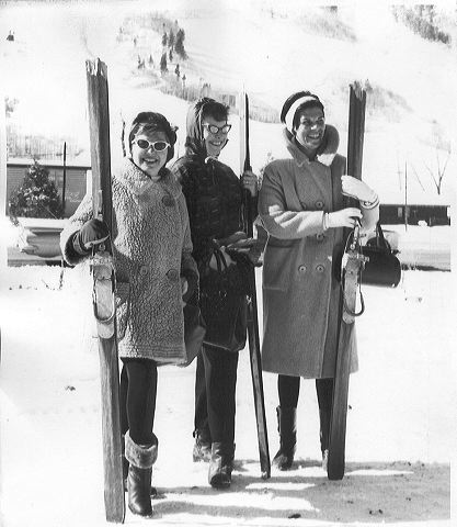 mom_non-skiers.jpg